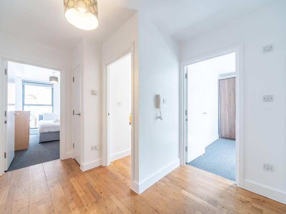 Bright & Modern 2-Bed Apartment In Vibrant East Londra Esterno foto